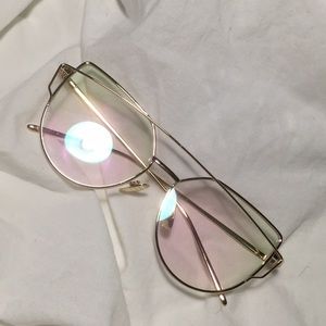 Gold framed fashion glasses, free with any order💕